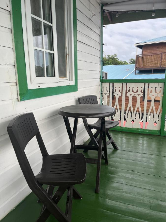 Hostal Cay Bastimentos Exterior photo